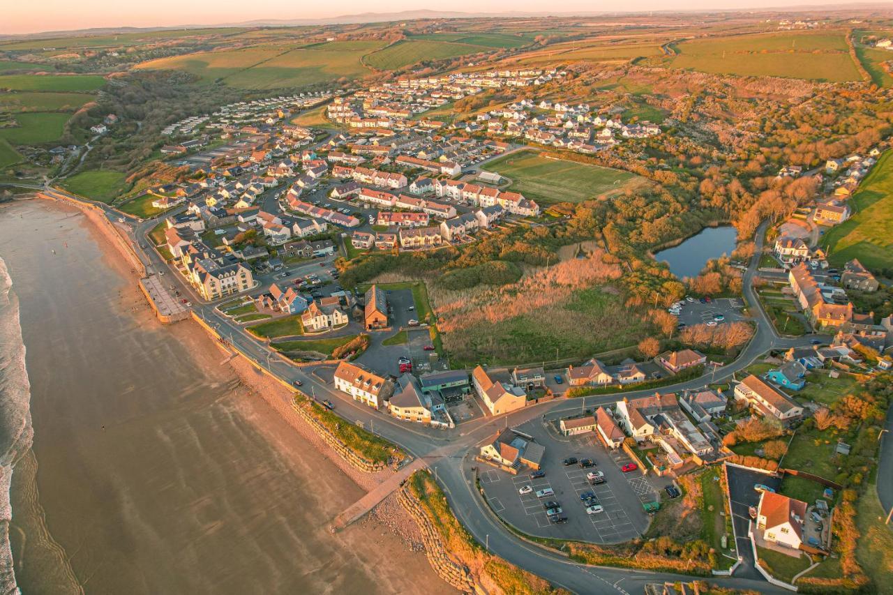 Timber Hill Self Catering Cedar Lodges Broad Haven Exterior foto
