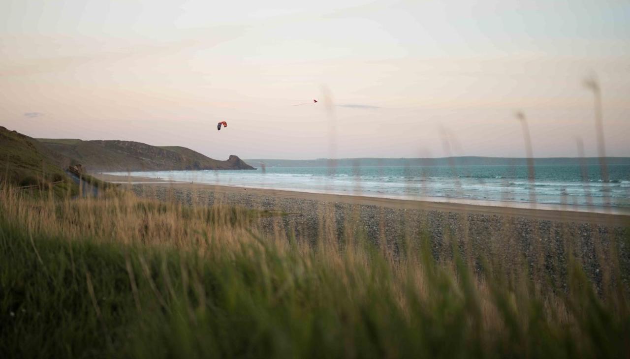 Timber Hill Self Catering Cedar Lodges Broad Haven Exterior foto
