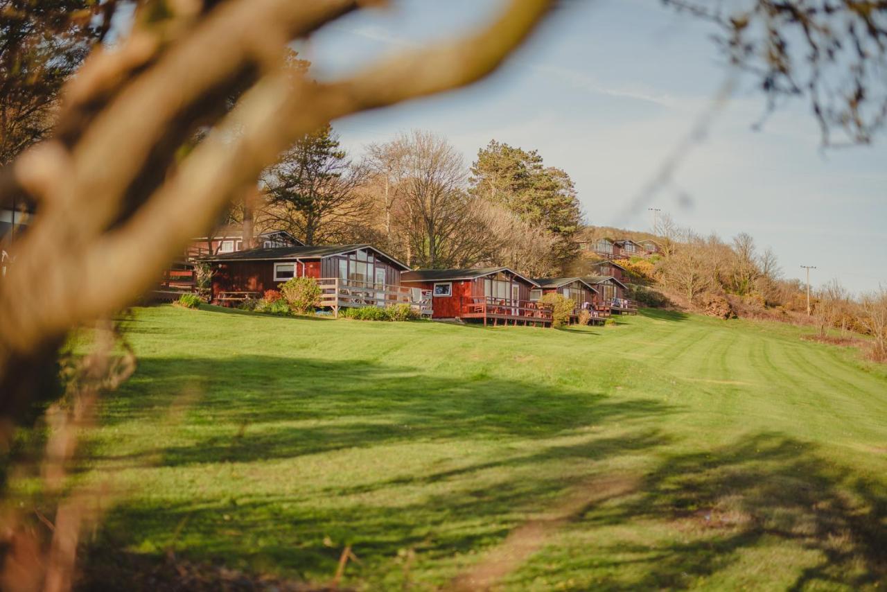 Timber Hill Self Catering Cedar Lodges Broad Haven Exterior foto
