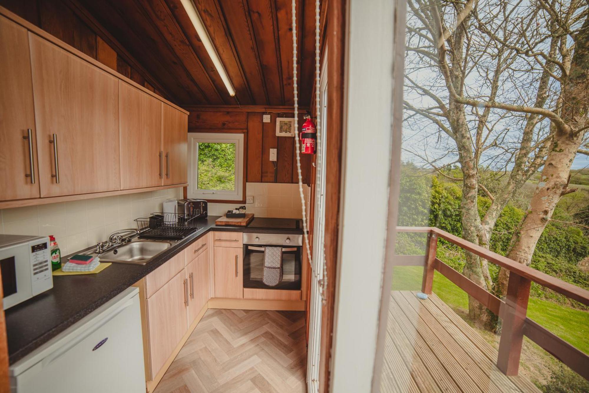 Timber Hill Self Catering Cedar Lodges Broad Haven Exterior foto