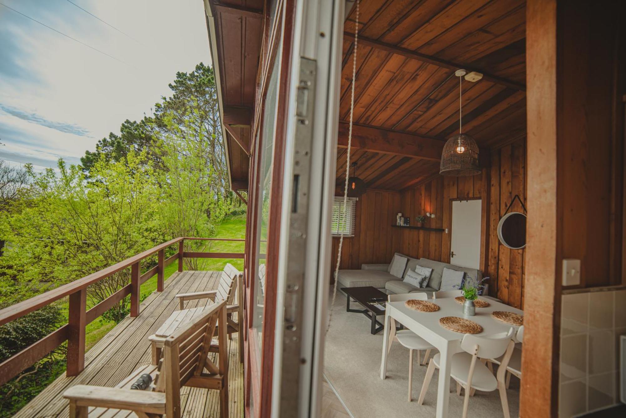 Timber Hill Self Catering Cedar Lodges Broad Haven Exterior foto